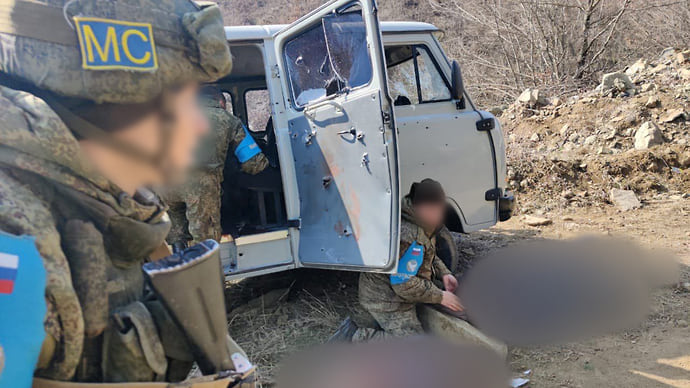 И в мир продолжается бой