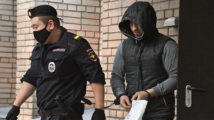 Срок смягчили за счет оружия