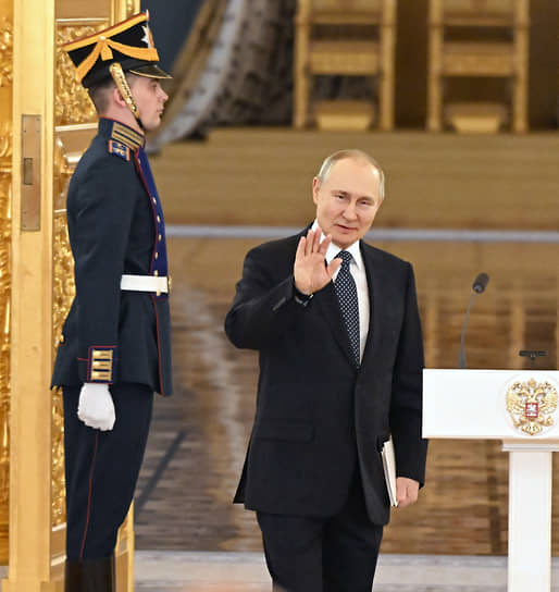 Владимир Путин попрощался с послами без шампанского