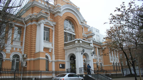 Ростовских судей тоже судят // Вслед за отставкой председателя Ростовского облсуда могут начаться аресты в судебной системе