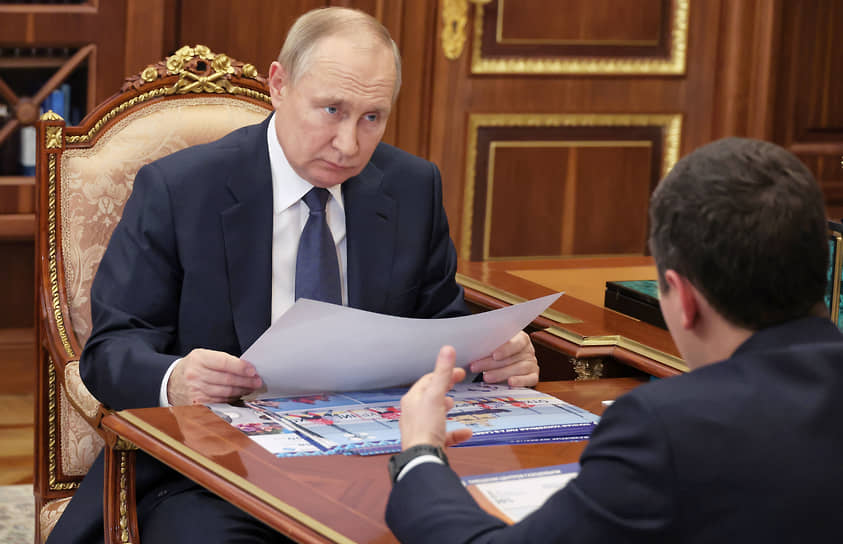 Владимир Путин и губернатор Ямало-Ненецкого автономного округа Дмитрий Артюхов