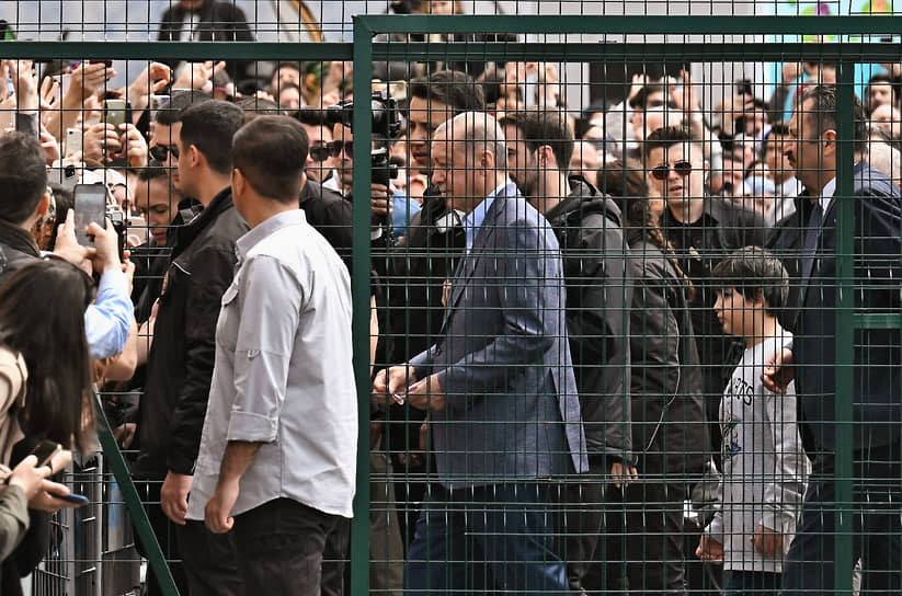 Нынешние выборы оказались нелегким испытанием для президента Турции Реджепа Тайипа Эрдогана (в центре)
