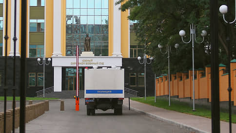 Донецкое поручительство не сработало в Ростове-на-Дону // Заступники обвиняемого в разбоях не явились на заседание в ДНР, сославшись на боязнь обстре