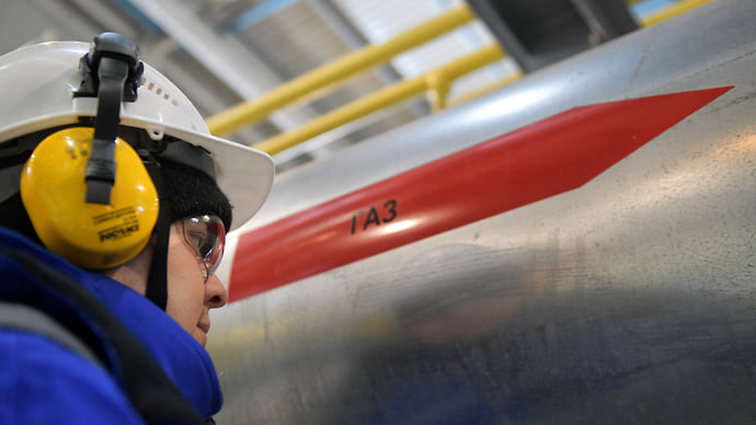 Газ выдавливает в Азию