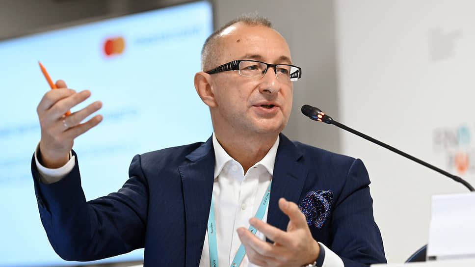 Виктор Достов: «Сектор переводов крайне далек от идеального решения»