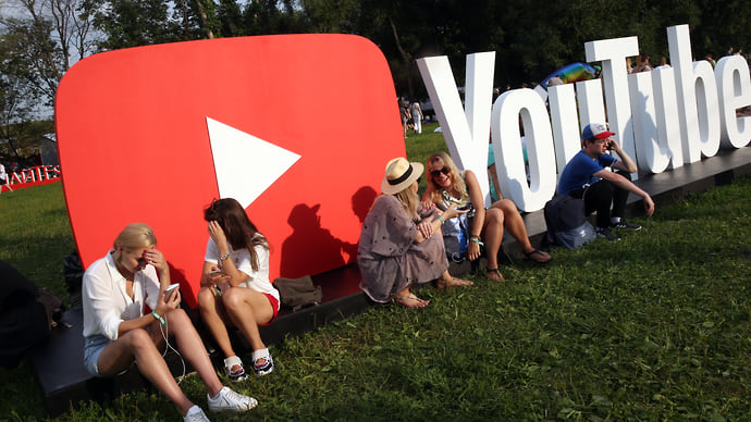 Блогеры держатся за YouTube