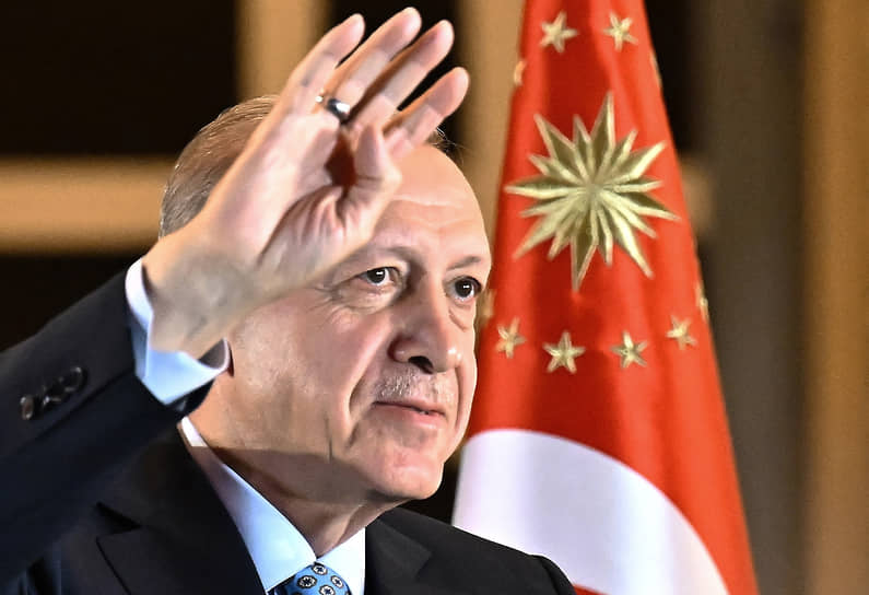 Президент Турции Реджеп Тайип Эрдоган не оставляет надежды вернуть Анкаре статус главного посредника между Россией и Украиной