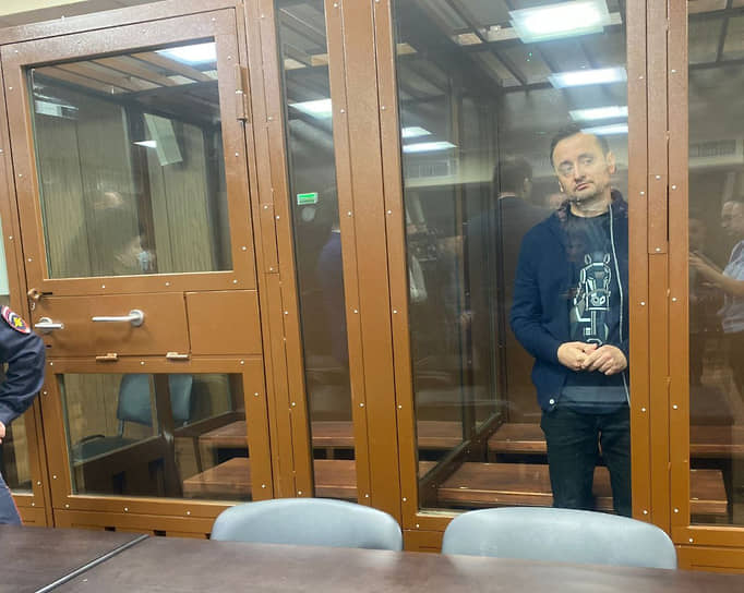 Тверской суд встал на сторону следствия и оставил Александра Гусова под стражей до 2 октября