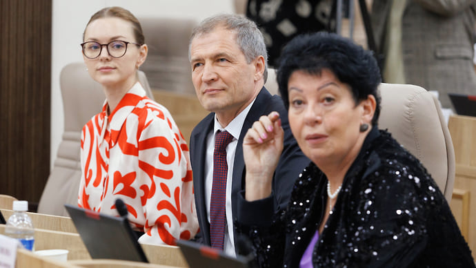 Спикер задержался на консультациях