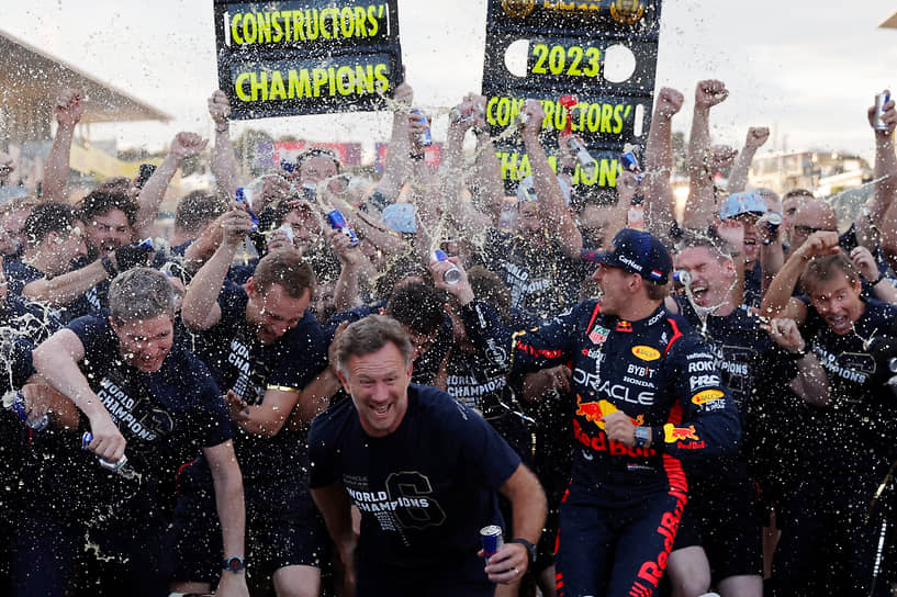 Победа Макса Ферстаппена в Японии принесла Red Bull шестой в истории команды Кубок конструкторов