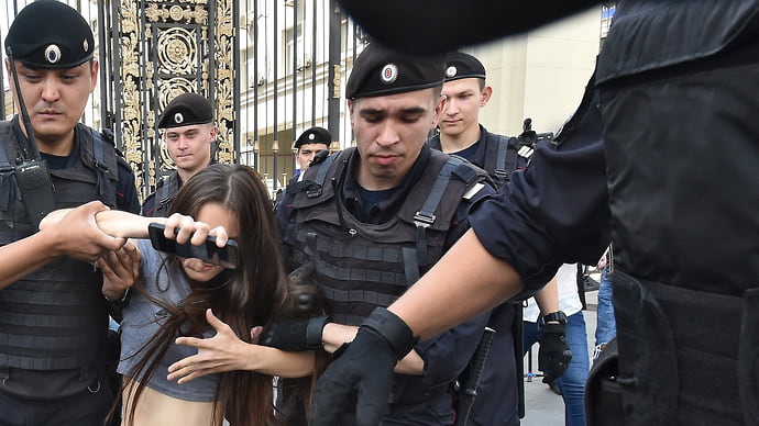Жизнь — Отечеству, телефон — никому