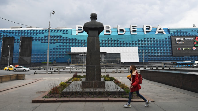 «Киевская площадь» отдохнет на «Ривьере»