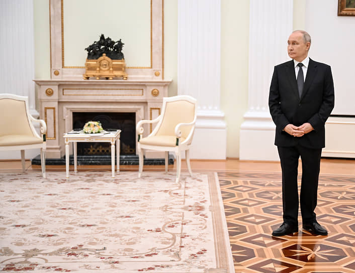 Президент России дожидался премьера Ирака не меньше минуты