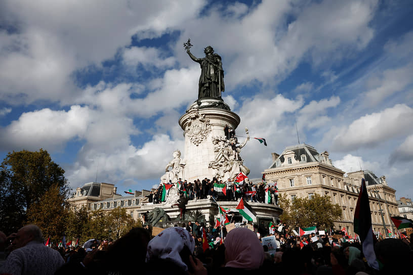 Во время демонстрации в Париже французские профсоюзы призвали к немедленному прекращению огня в Газе 