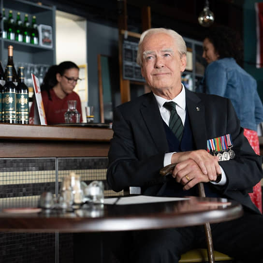 Пирс Броснан, которого в 1944 году еще не было на свете, перевоплотился в 92-летнего участника высадки в Нормандии