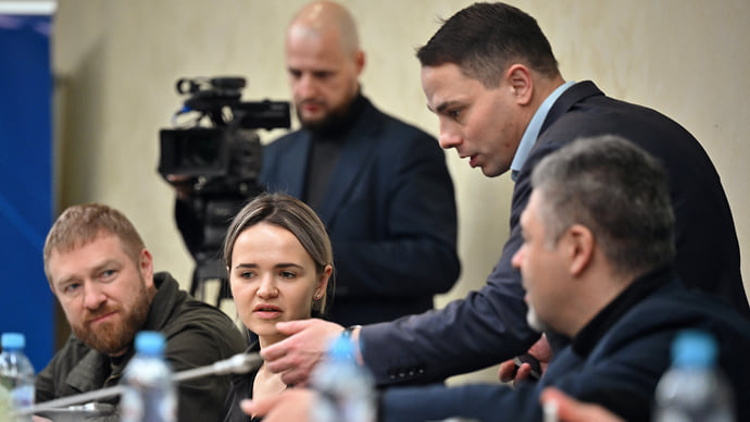 Партийцы повышают наблюдательность