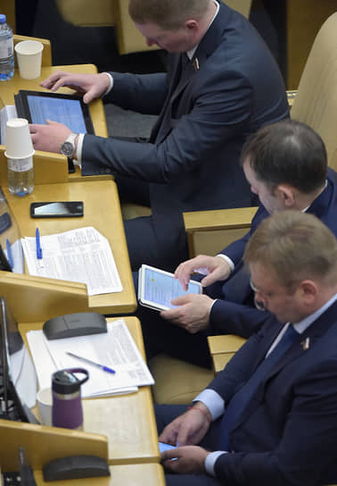 По мнению депутатов Госдумы, полное или хотя бы частичное отлучение иностранных агентов от интернета поможет России противостоять «вражеской пропаганде»
