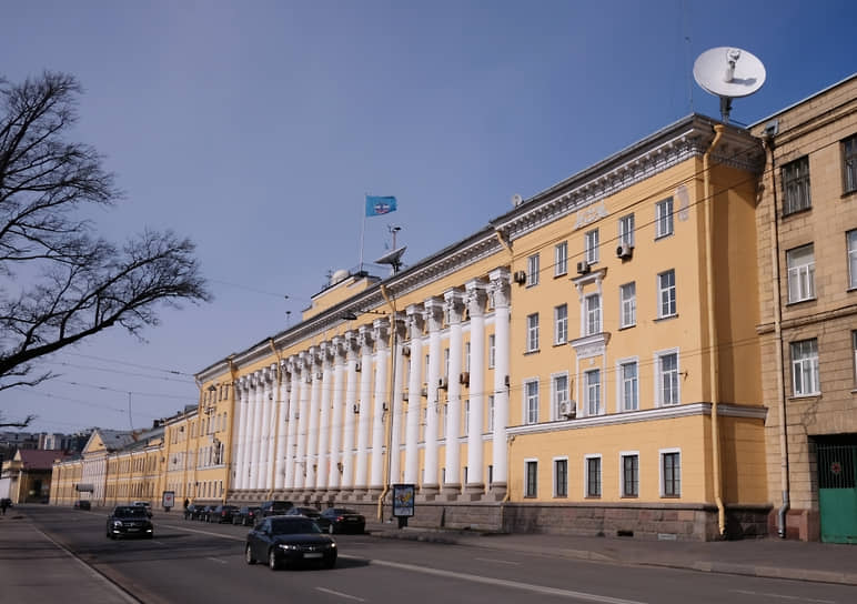 Здание Военно-космической академии имени А. Ф. Можайского в Санкт-Петербурге