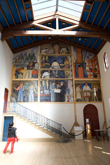 Фреске Диего Риверы, как и художественному институту, в котором она находится, больше ничего не угрожает