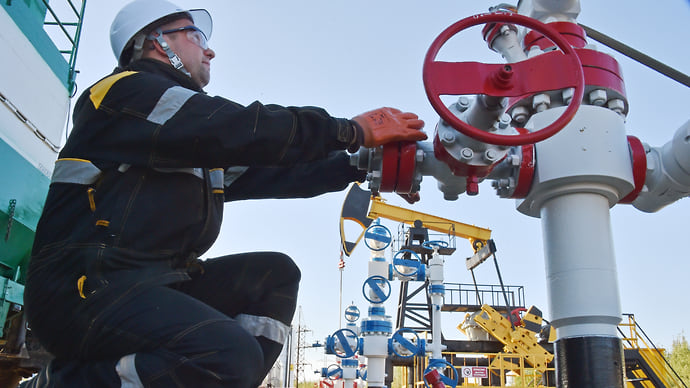 Нефтяники держат ноль в уме