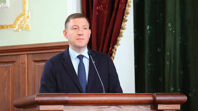 Андрей Турчак начал с блица
