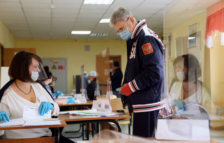 Трехдневное голосование стало ответом на вызовы пандемии коронавируса, но оказалось среди тех ее последствий, которые многих устраивают