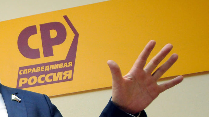 Скандал выборам не помеха