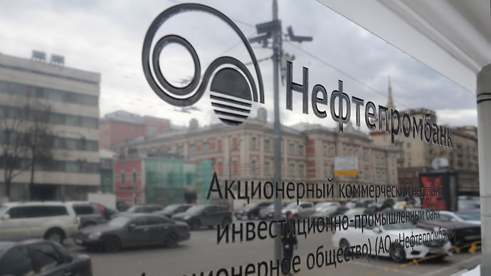 Премий хватило на колонию
