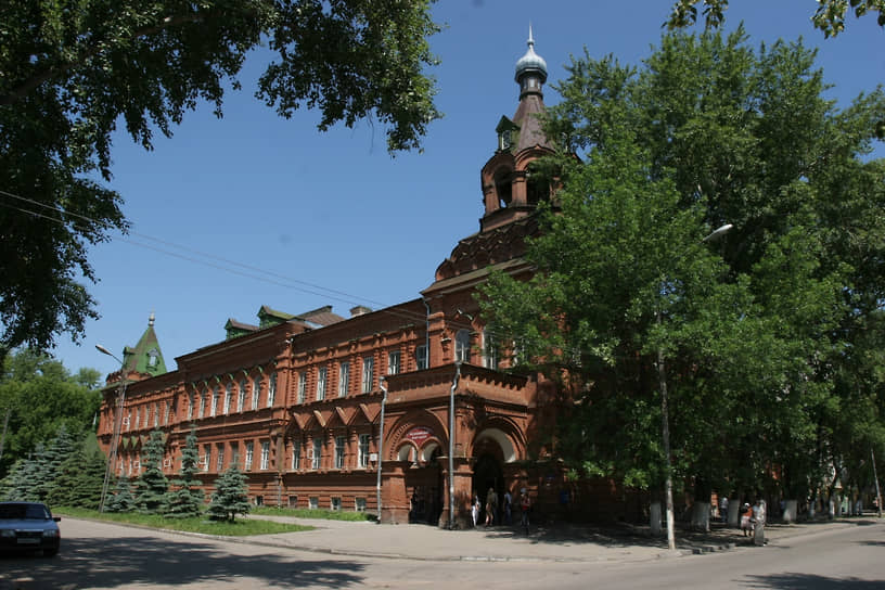 Будущее здания, занимаемого сейчас медицинским факультетом Ульяновского госуниверситета, выглядит не менее насыщенным, чем прошлое