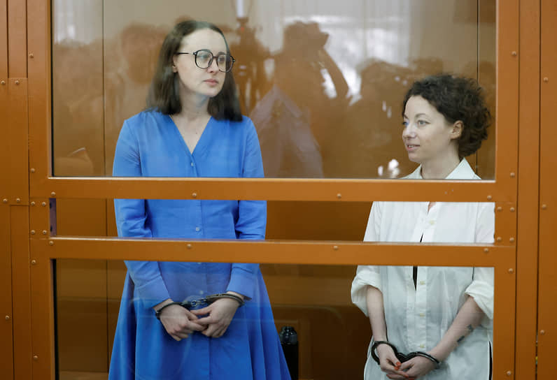 Светлана Петрийчук (слева) и Евгения Беркович настаивали, что никогда не исповедовали «ни радикальные, ни нерадикальные» формы ислама