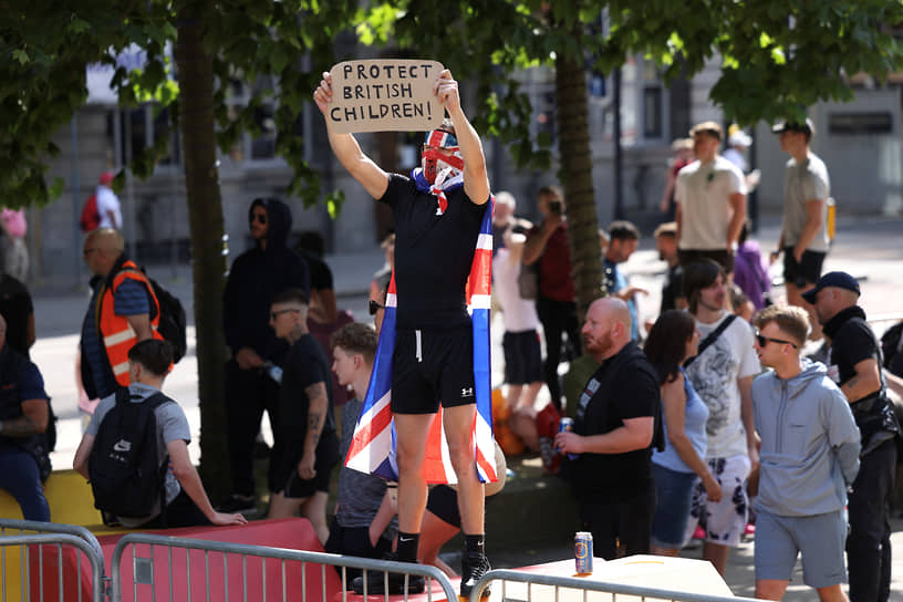 Протестующие в Великобритании
