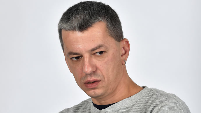 Вода таки мокрая