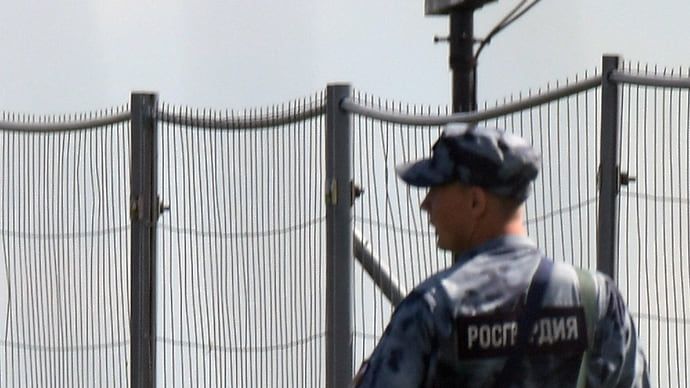 Авиатора приземлили в суде
