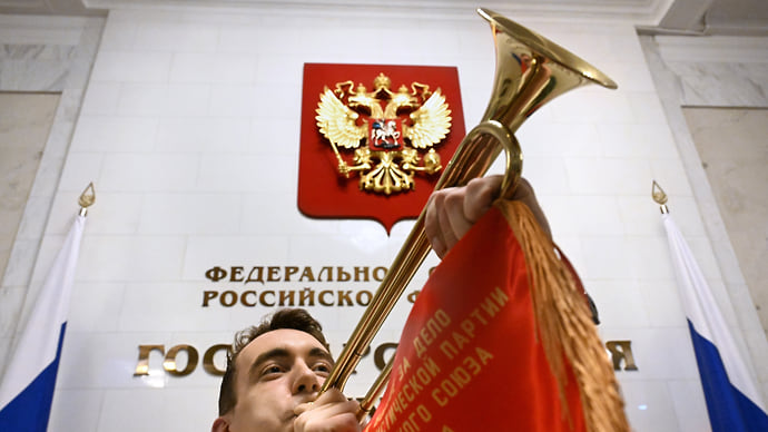СВО — поддержать, правила для мигрантов — ужесточить
