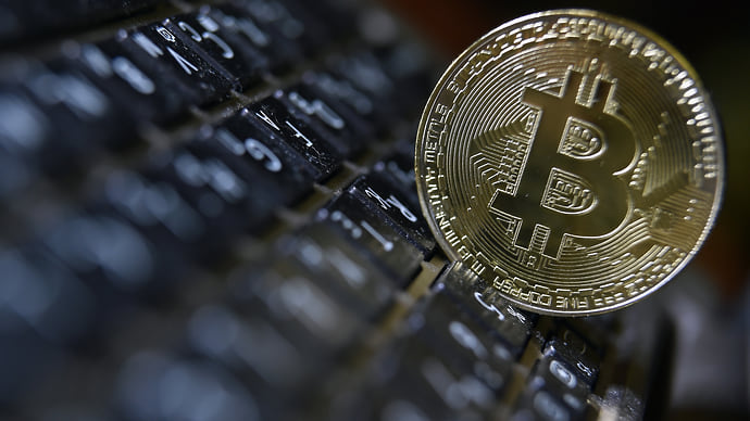 Биткойн остался безбумажным