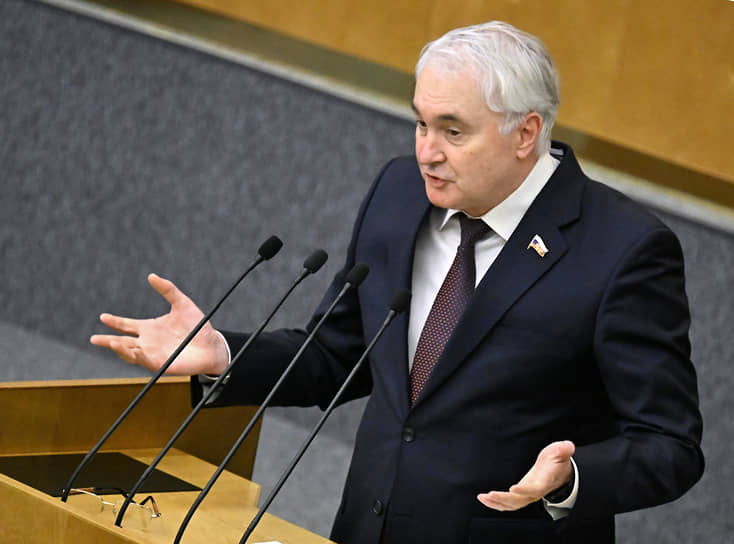 Глава комитета Госдумы по обороне Андрей Картаполов уверен, что законопроект ограничит возможности новобранцев уклоняться от призыва