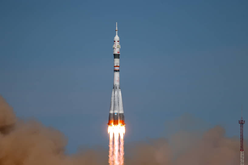 Старт ракеты-носителя «Союз-2.1а» с кораблем «Союз МС-27»