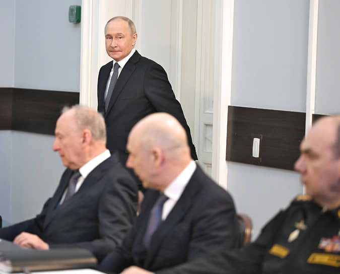 Владимир Путин торопился. Возможно, и не на эту встречу, а на следующую