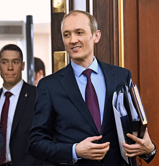 В возглавляемом вице-премьером Дмитрием Григоренко аппарате правительства нашли способ упрощать и сокращать бюрократию без риска блокировки сопровождаемых ей процессов
