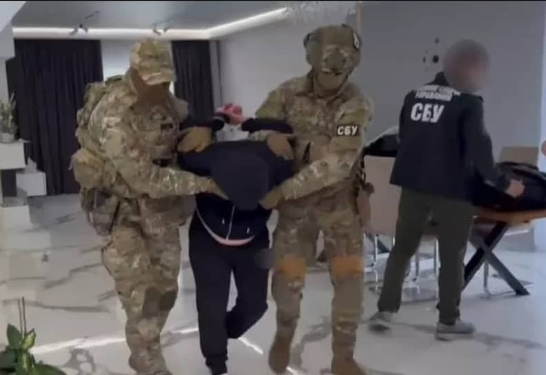 По утверждению сотрудников СБУ, они задержали двух сотрудников военной разведки Венгрии