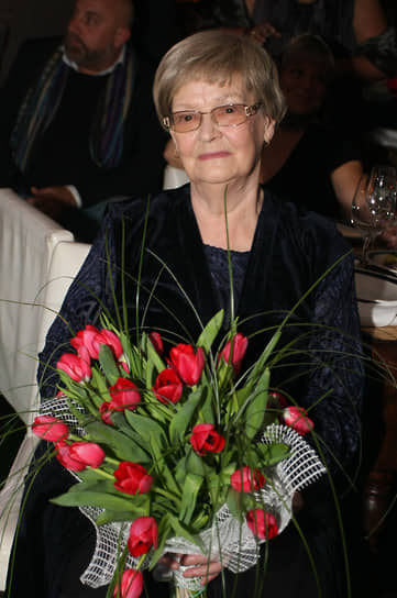 Актриса Нина Гребешкова