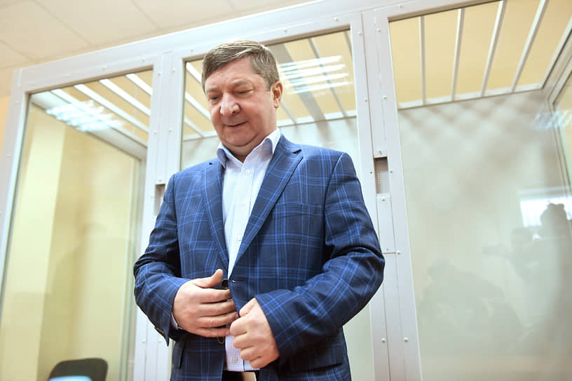 Халил Арсланов может быть лишен всего, чего достиг на военной службе, и осужден на длительный срок