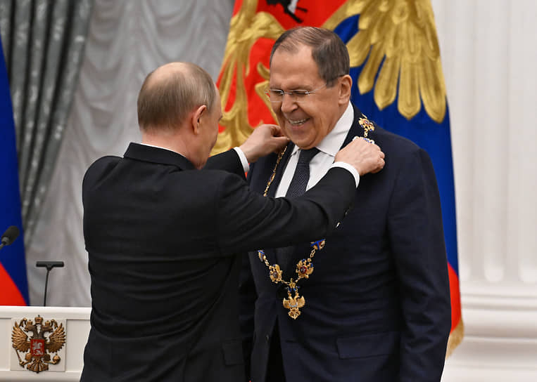 Сергей Лавров получил свой орден первым