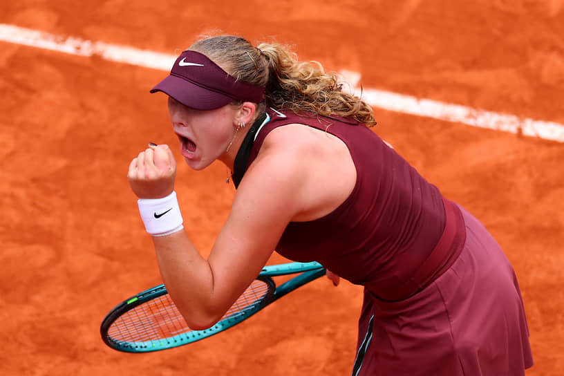 Мирра Андреева во встрече четвертого круга Roland Garros с Дарьей Касаткиной была заметно агрессивнее и выиграла ударами навылет 28 очков против 11 