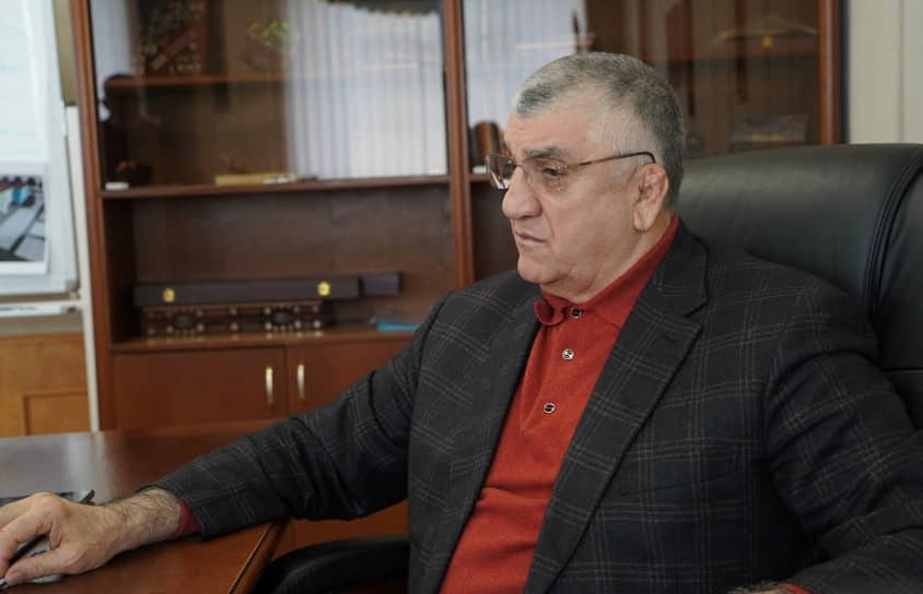 Дело бывшего высокопоставленного дагестанского чиновника Магомеда Магомедова будут рассматривать в военном суде, чтобы обезопасить участников процесса 