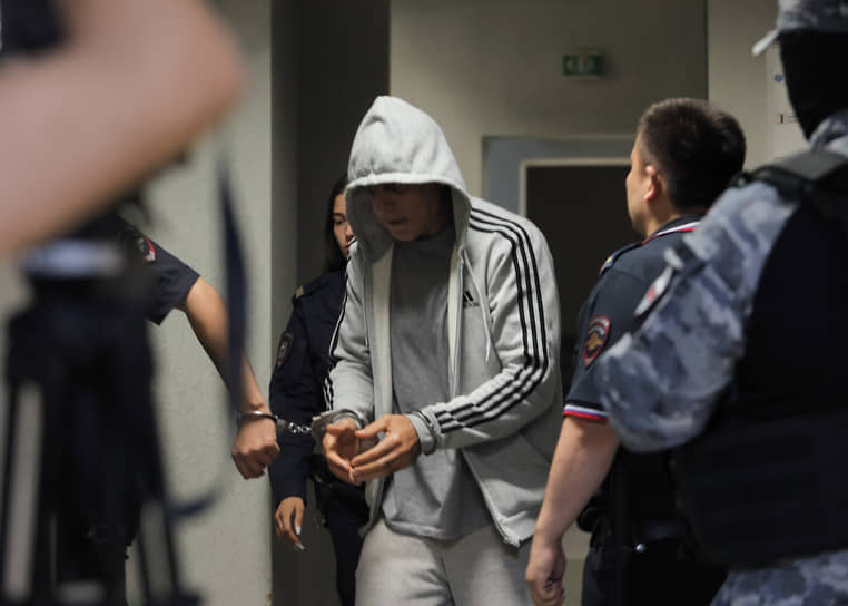 Азиз Абасов стал восьмым фигурантом, арестованным по делу действовавшей в Екатеринбурге преступной группировки