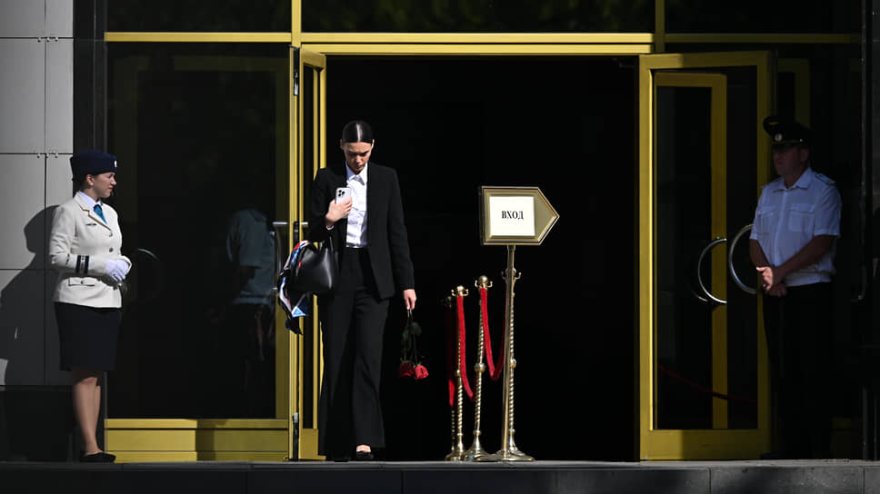 Многие остались на гражданскую панихиду, но большинство не знали про нее