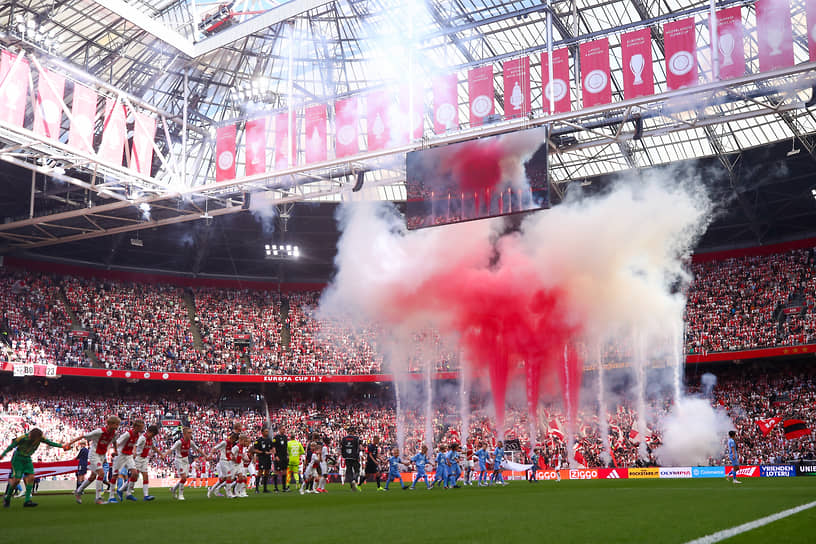 Матч Эредивизи (футбольного чемпионата Нидерландов) «Аякс» — «НЕК», 11 мая 