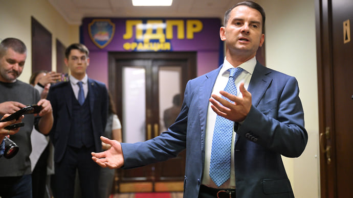 Депутат и фракция едины