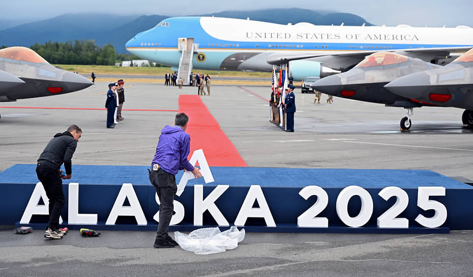 В итоге переговоров с Владимиром Путиным Дональд Трамп, судя по всему, внял ряду российских идей по украинскому урегулированию